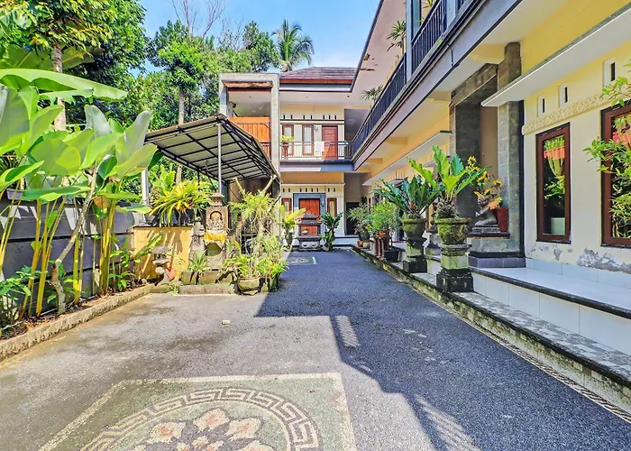 Oyo 92438 Nugraha Near Monkey Forest Hotel 2*