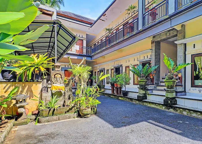 Hotel Oyo 92438 Nugraha Near Monkey Forest Sangeh