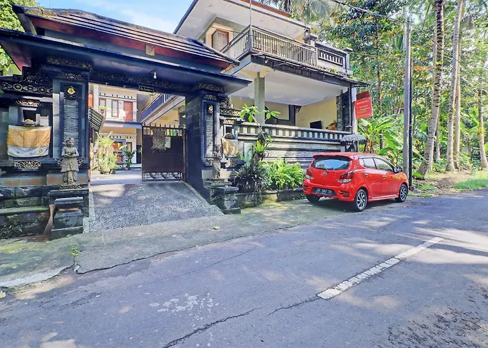 Hotel Oyo 92438 Nugraha Near Monkey Forest